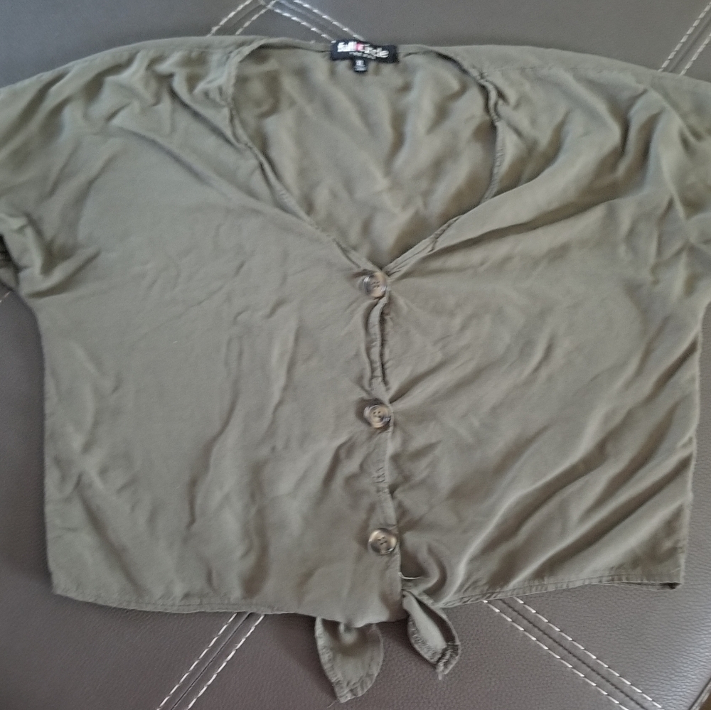 Full Circle knot blouse